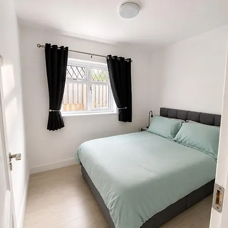 Cosy 2br With Patio & Location Ferienhaus *