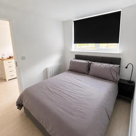 Cosy 2br With Patio & Location Ferienhaus